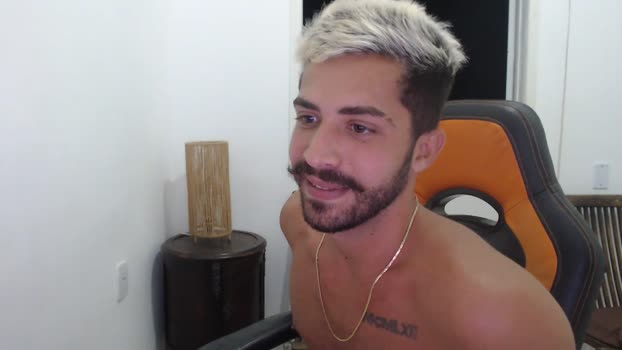 Machoescrotoo