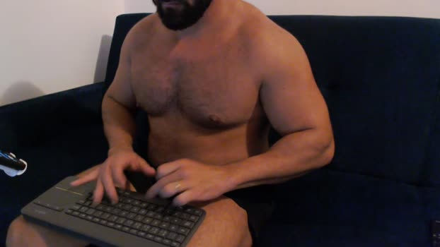 beard_man_sexy  31-05-2023 Recorded Video fingers