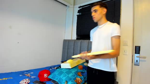 maxiiboyy  04-06-2023 Recorded Video sexy