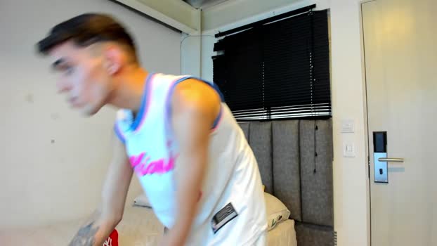 maxiiboyy  06-06-2023 Recorded Video sexyfeet