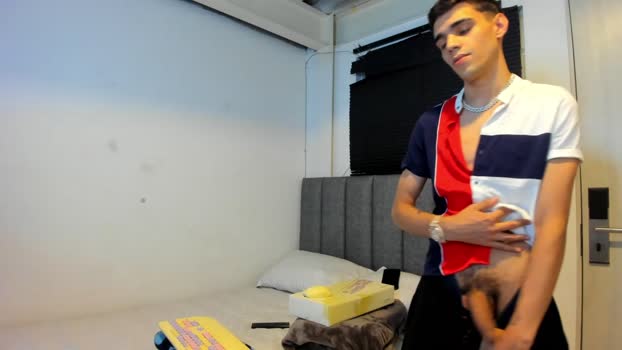maxiiboyy  11-06-2023 Recorded Video sexykitty