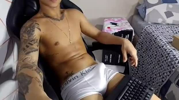 Gust027  13-07-2023 Recorded Video kissing