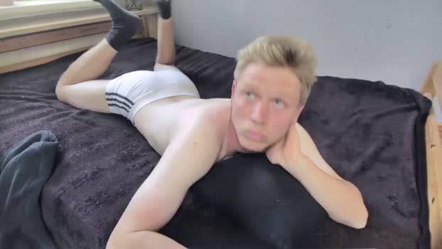 CuteBenni123  11-08-2023 Recorded Video spank