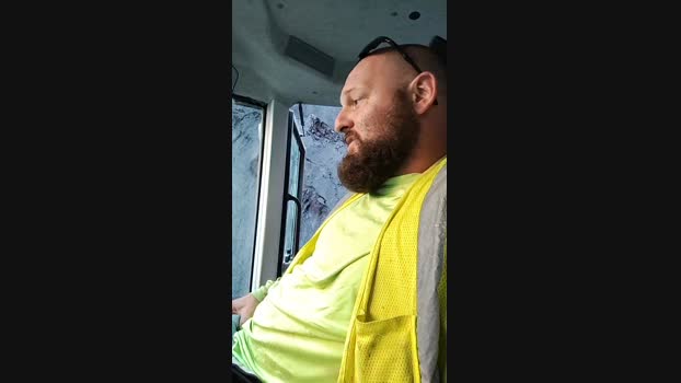 CallMeeDaddy89  04-10-2023 Recorded Video bigtoys
