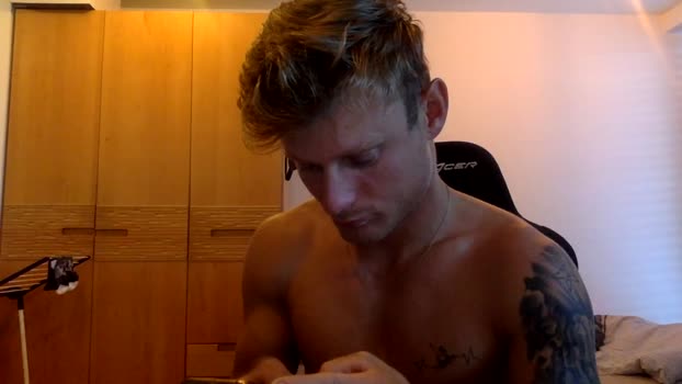 Fitnessfreak29  13-10-2023 Recorded Video kissing