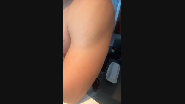 julianohot69  11-11-2023 Recorded Video suckshow