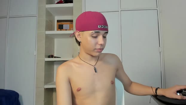 nathan_galanis 09-03-2024 Recorded Video kissing