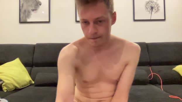 max_is_back 17-04-2024 Recorded Video fingers