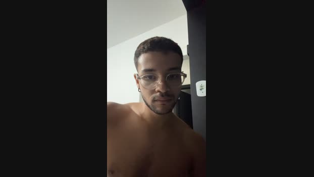 gabegotardo_hot 05-06-2024 Recorded Video kissing
