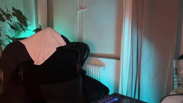 2boys1couple 14-07-2024 Recorded Video striptease