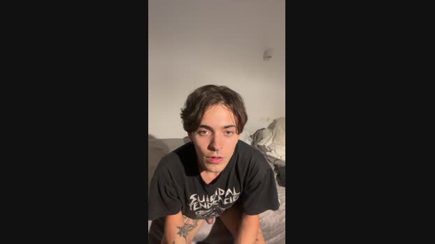 renatox77 07-10-2024 Recorded Video kiss