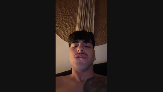 Jovencitobcn21 31-10-2024 Recorded Video kiss