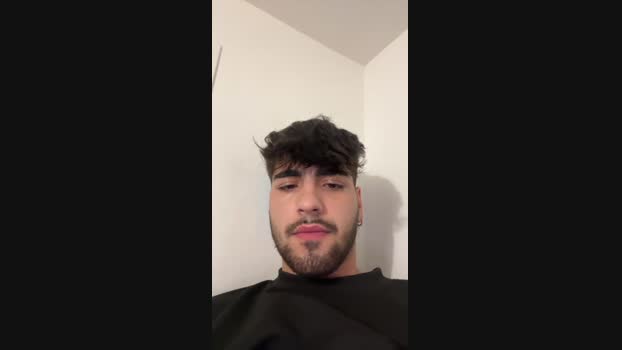 Jovencitobcn21 26-11-2024 Recorded Video kissing