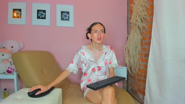peachandtyron 03-12-2024 Recorded Video fingers