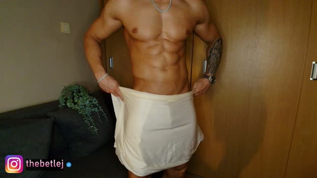 fit_muscleman 09-12-2024 Recorded Video kissing