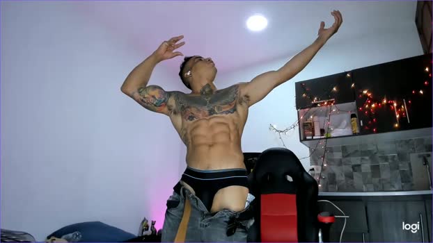 Lucasflexthis_1 01-01-2025 Recorded Video toy