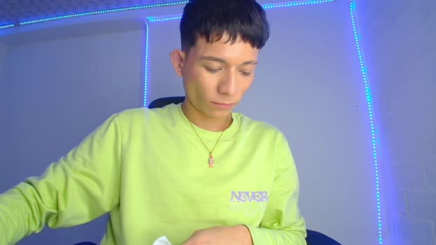 bryam_hot_23