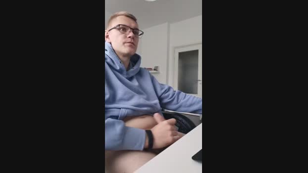 Aleex325 17-04-2025 Recorded Video handsome