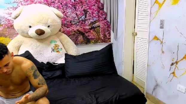 OversizedGuyss 19-04-2025 Recorded Video fuckhard