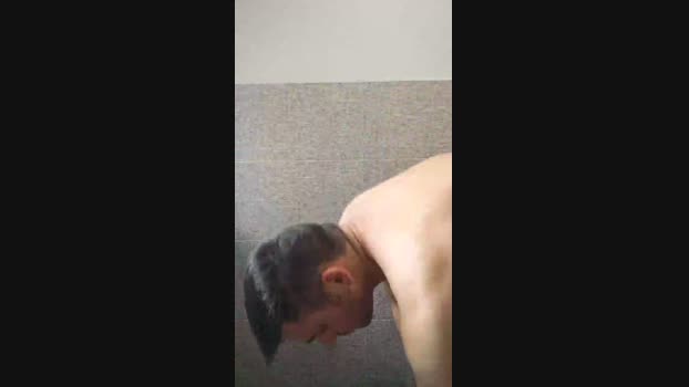 italian_bull1 24-04-2025 Recorded Video fingers