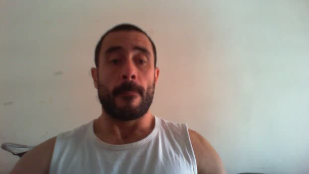 p_arg1986 25-04-2025 Recorded Video kiss