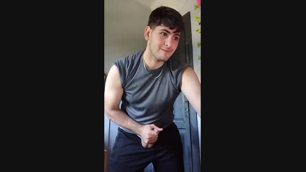Lucas_Pink1 28-04-2025 Recorded Video kiss