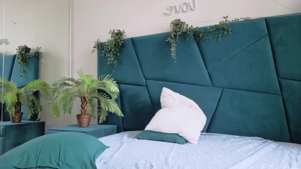 THEO__GREEN