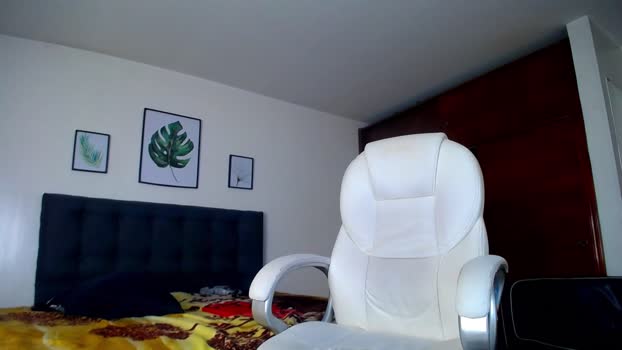 _skyleer__ 12-08-2025 Recorded Video legs