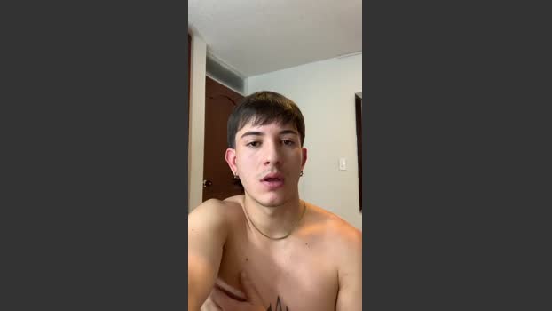Bayron_77 11-09-2025 Recorded Video kissing