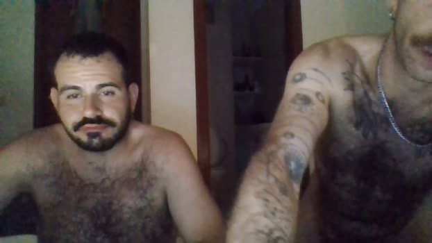 spain_couplehot