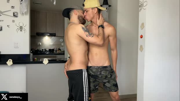 zoneboys_ 09-10-2025 Recorded Video sexymale