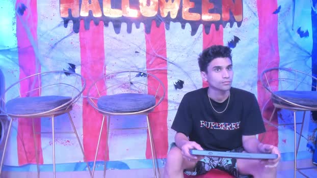 Juicy_Creww 17-10-2025 Recorded Video horny