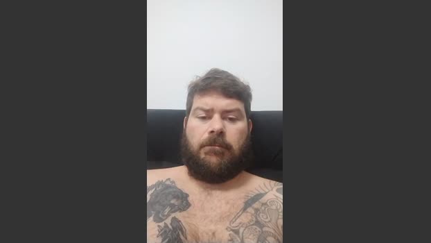 touro_comedor85 24-10-2025 Recorded Video handsome
