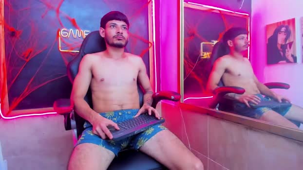 dominic_anasis 25-10-2025 Recorded Video sexyfeet