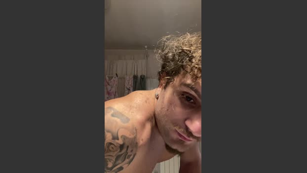 Porcellone22 16-11-2025 Recorded Video kissing
