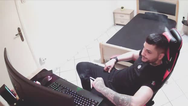 AlbanianFker21 17-11-2025 Recorded Video sexymale