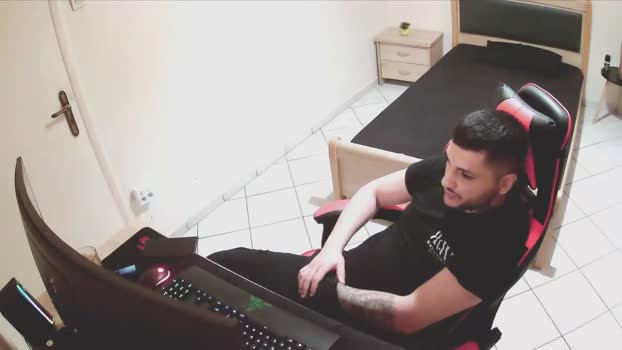 AlbanianFker21 17-11-2025 Recorded Video horny