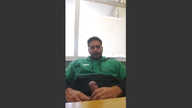 Valenlio_Por 17-11-2025 Recorded Video jerking