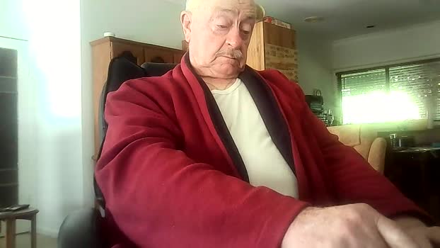 robert_51xx 19-11-2025 Recorded Video handsome