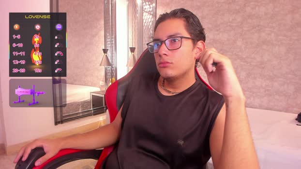 TheoHart 27-11-2025 Recorded Video fingers