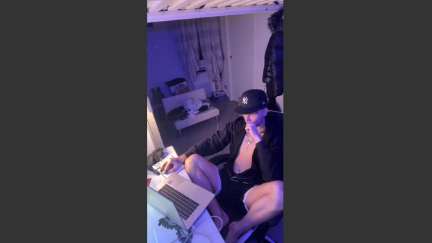 Plewus99 04-12-2025 Recorded Video skinny