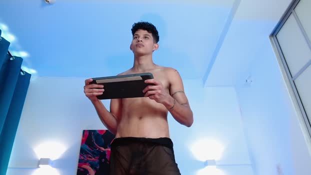 KamiSuarez 06-12-2025 Recorded Video kiss