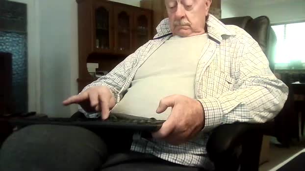 robert_51xx 14-12-2025 Recorded Video prettyface