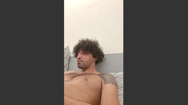 Ylias99 14-12-2025 Recorded Video kiss