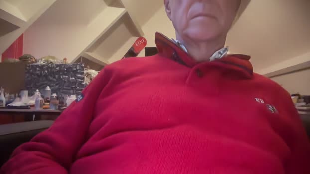 Bernie2620 18-12-2025 Recorded Video handsome