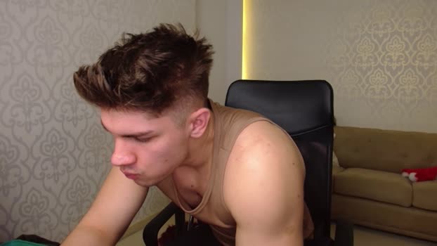 MaxKaidenn 19-12-2025 Recorded Video kissing