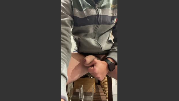 uomo86 21-12-2025 Recorded Video legs