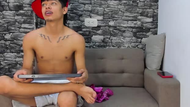 GUSTAVOHOTSEX 25-12-2025 Recorded Video blowjob