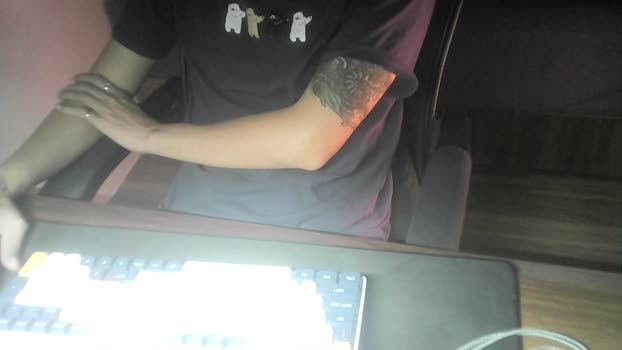Ryan6753 28-12-2025 Recorded Video kissing