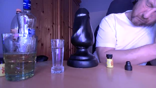 Tom_PP 31-12-2025 Recorded Video kissing